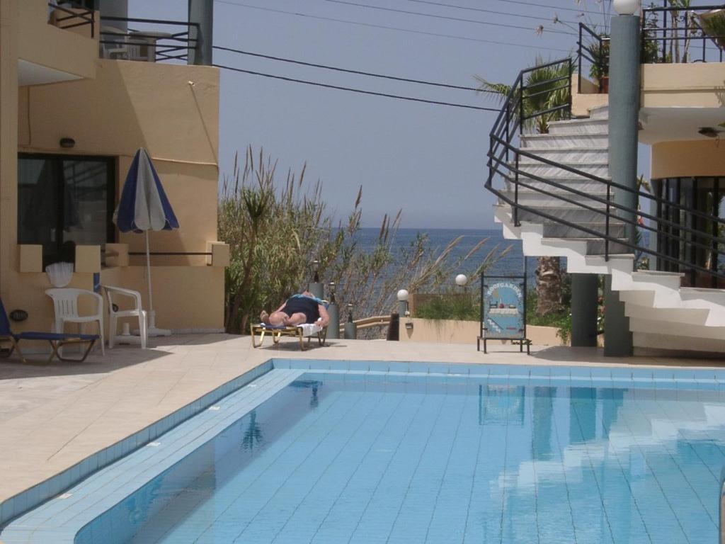 Akasti Hotel Kalamaki  Exterior photo