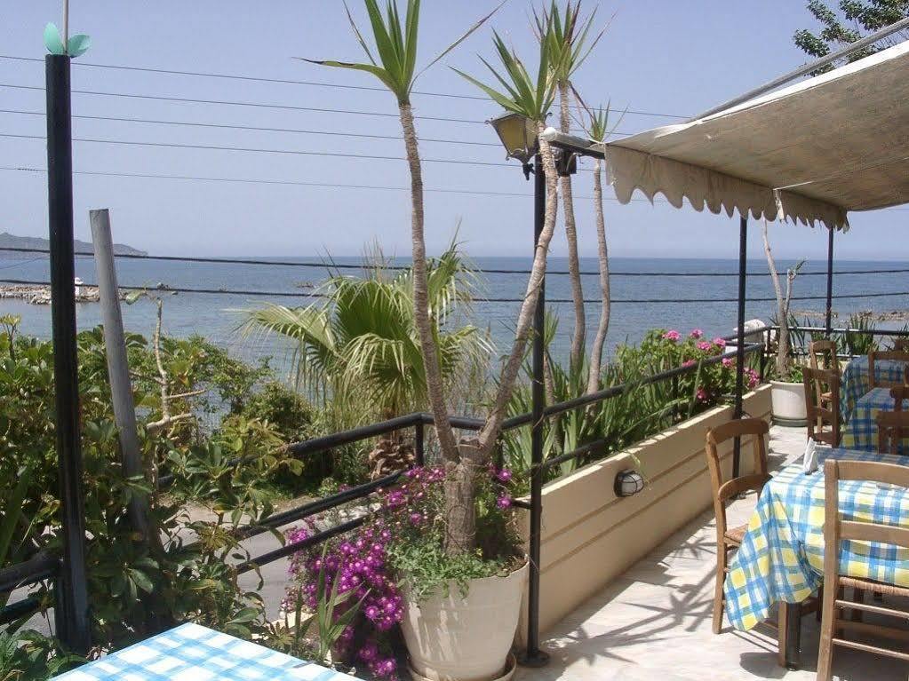 Akasti Hotel Kalamaki  Exterior photo